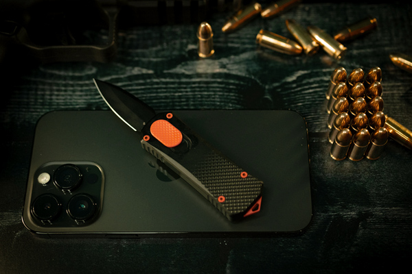 Micro Hornet OTF Knife